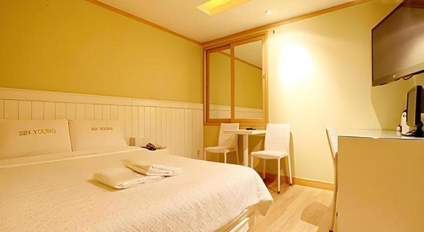 Sinyoung Motel סיאול מראה חיצוני תמונה
